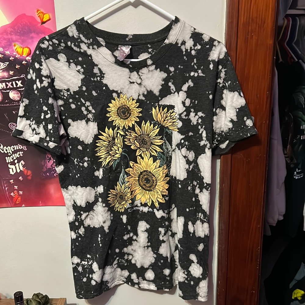 No Boundaries Tie-Dye Sunflower Tee